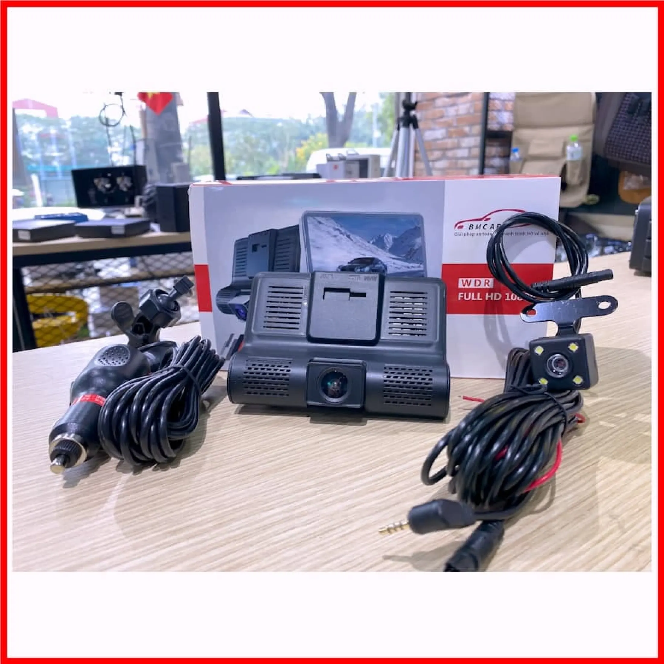 CAMERA HÀNH TRÌNH X005 FULL 3 CAM - màn hình 4 inch full HD 1080 (TRƯỚC, SAU, LÙI), Camera chống nước- Tốc Độ Ghi Hình Đa Chiều 1680x960 (30f s)Tự Động khi phát hiện chuyển động bất thường ở trước xe khi đõ xe- Độ Phân Giải Cao - Quay Rõ Nét Vào Ban đêm 6