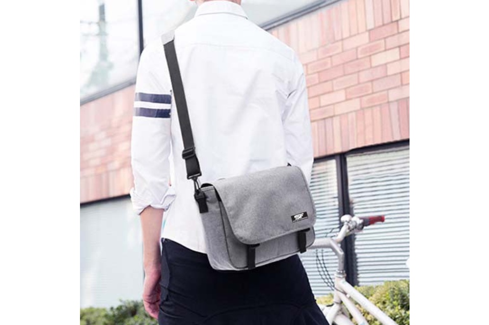 Túi đeo chéo nam phong cách Hàn Quốc sang trọng sử dụng đi học đi