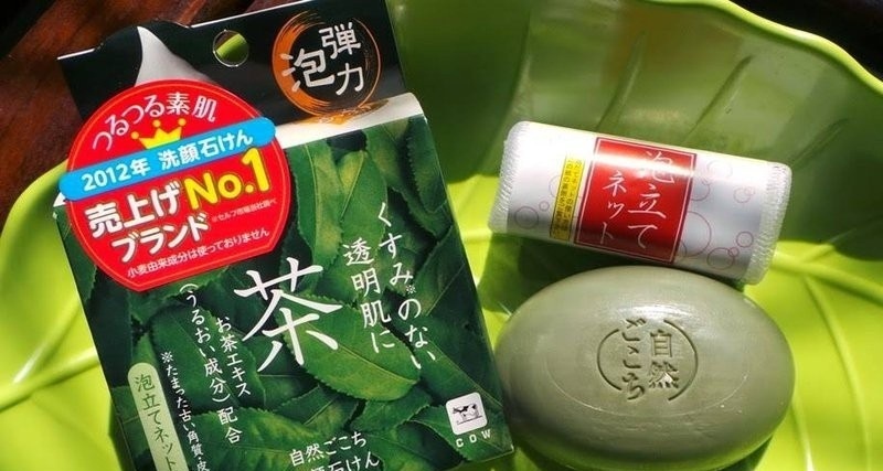 Xà phòng rửa mặt Cow Nhật Bản tinh chất trà xanh 80g