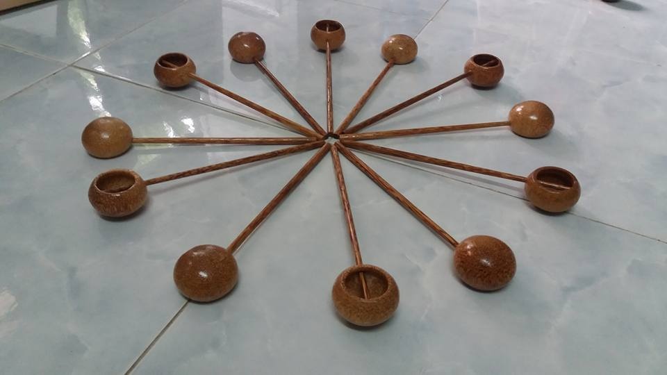 Công múc rượu-nước chấm mỹ nghệ dừa