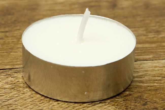 khuyen mai hop nen tealight gia re