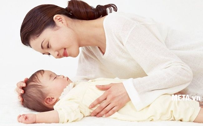 Đèn bắt muỗi Hando Mushroom giúp bé yêu nhà bạn có giấc ngủ ngon hơn.