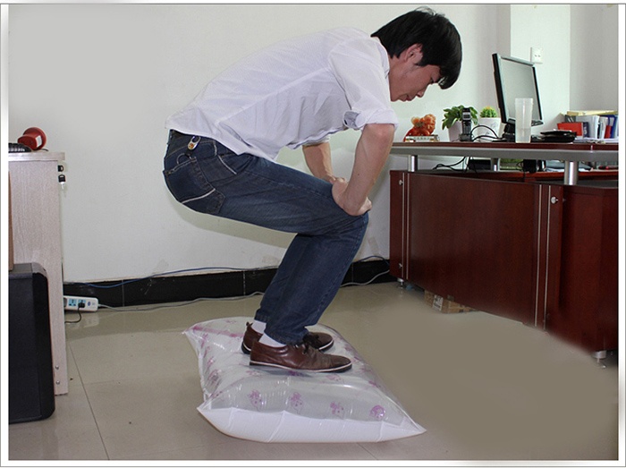 Bộ 8 túi hút chân không kèm bơm tay + 1 khăn lau