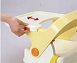 2 tray positions are adjustable.