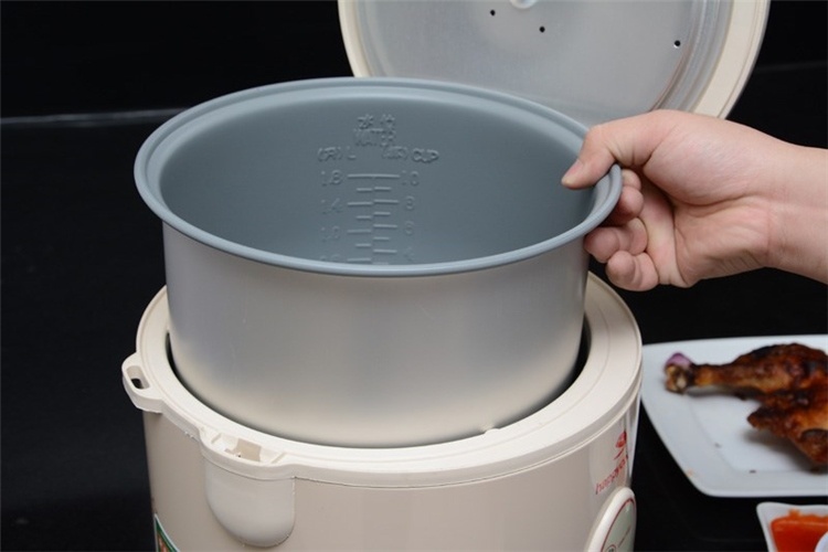 Nồi Cơm Điện HappyCook HC-180 (1.8L)